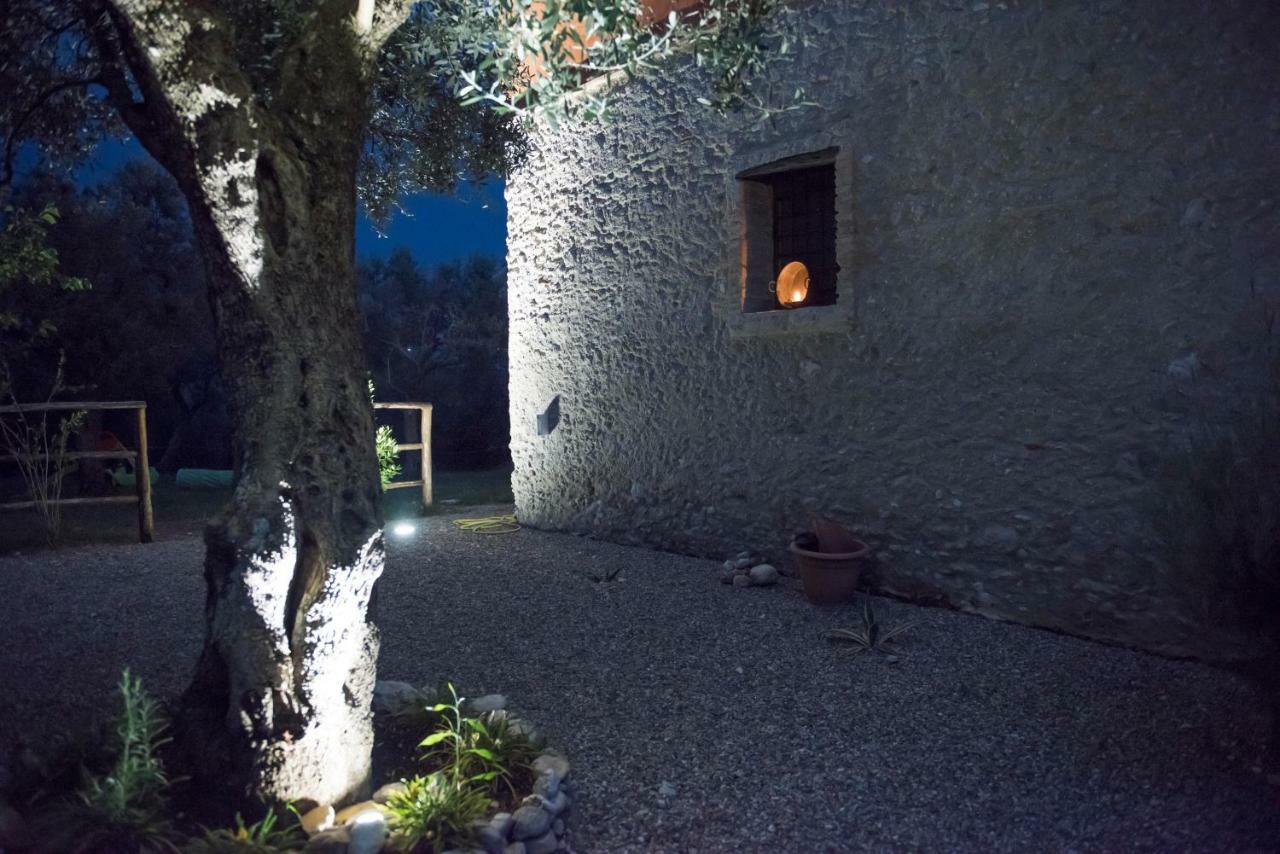 B&B Rifugio Tra Gli Ulivi Campagna Ngoại thất bức ảnh