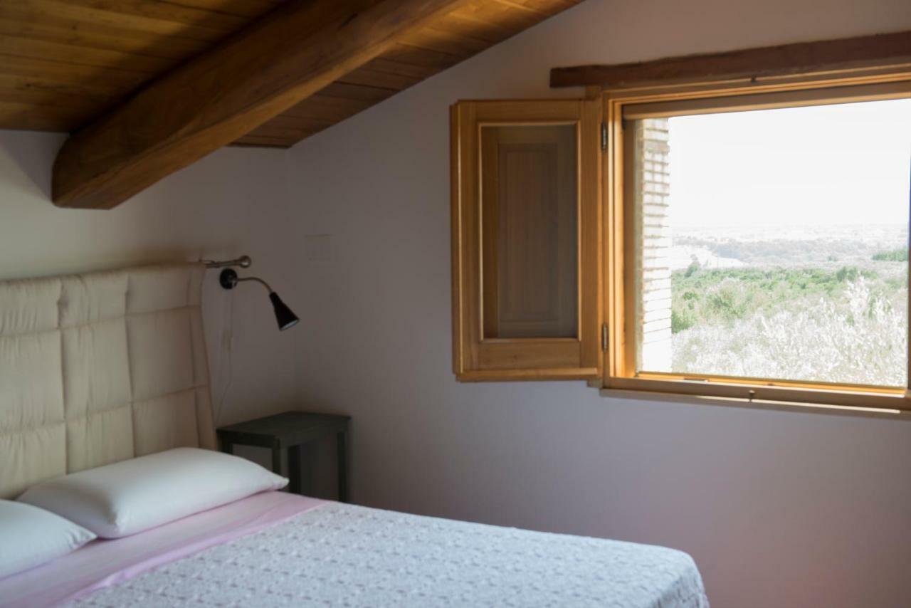 B&B Rifugio Tra Gli Ulivi Campagna Ngoại thất bức ảnh